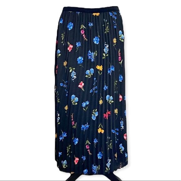 Tahari Plus Size Pleated Floral Skirts - Picture 1 of 9